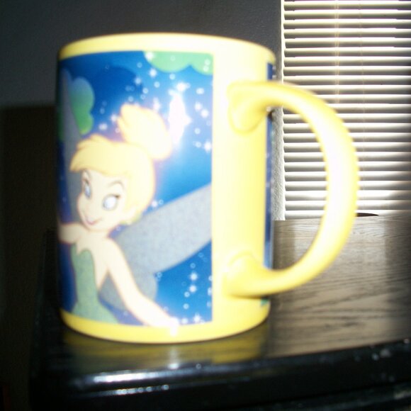 Disney Yellow Tinker Bell 10 Ounce Ceramic Mug-Good Condition - Picture 2 of 2